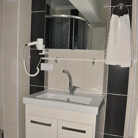 Iscen Hotel Mustafakemalpaşa